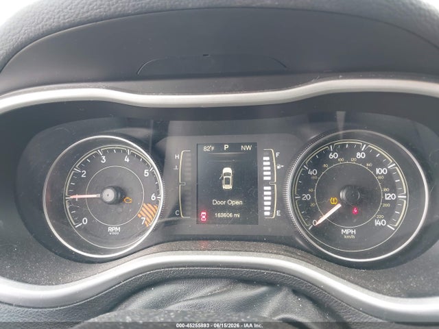 1C4PJLAB0EW163944 Jeep Cherokee Sport