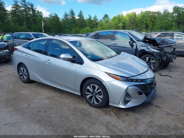 Toyota Prius Prime Advanced 2017 JTDKARFP3H3034748 Image 1