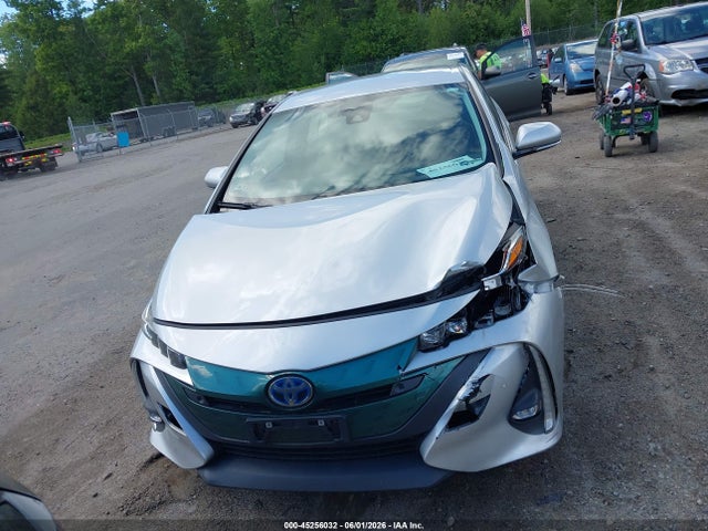 Toyota Prius Prime Advanced 2017 JTDKARFP3H3034748 Image 12