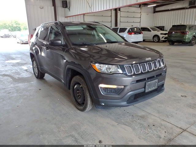 2018 3C4NJDAB6JT359643 main image