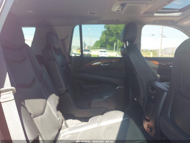 Продаж на аукціоні авто 2015 Cadillac Escalade Luxury, vin: 1GYS4BKJXFR176132, номер лоту: 45256191