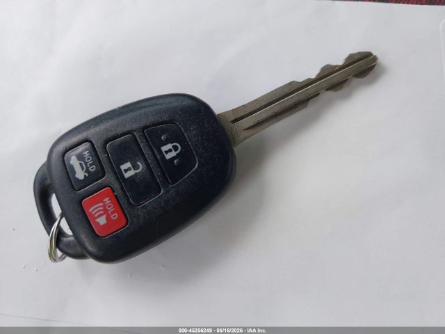 4T1BF1FK9HU350541 Toyota CAMRY XLE