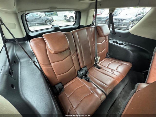 2019 Cadillac Escalade Esv Premium Luxury მანქანა იყიდება აუქციონზე, vin: 1GYS4JKJ4KR316437, აუქციონის ნომერი: 45256261