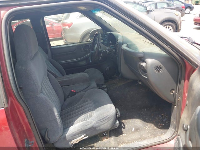 Продаж на аукціоні авто 2001 Chevrolet S-10 Ls, vin: 1GCCS19W718148198, номер лоту: 45256318