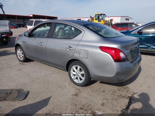 2012 Nissan Versa 1.6 Sl მანქანა იყიდება აუქციონზე, vin: 3N1CN7AP0CL801086, აუქციონის ნომერი: 45256412