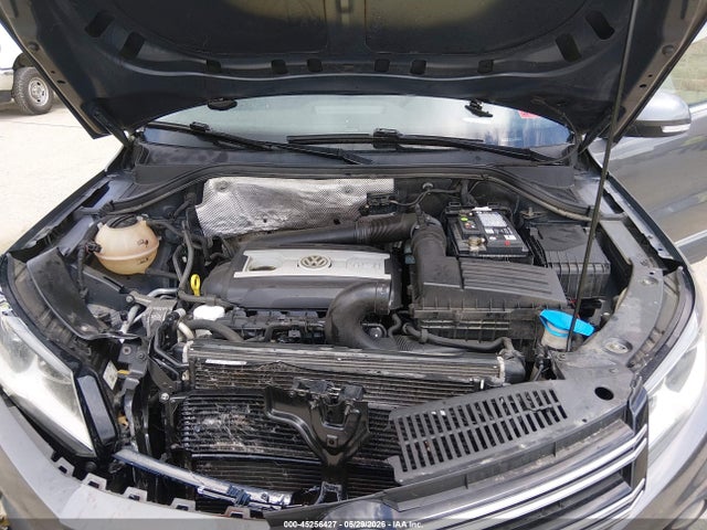 Продажа на аукционе авто 2015 Volkswagen Tiguan Se, vin: WVGBV7AX7FW560145, номер лота: 45256427