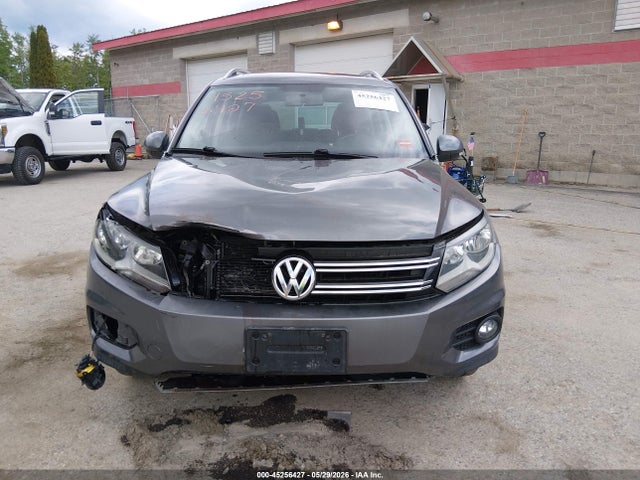 Продажа на аукционе авто 2015 Volkswagen Tiguan Se, vin: WVGBV7AX7FW560145, номер лота: 45256427