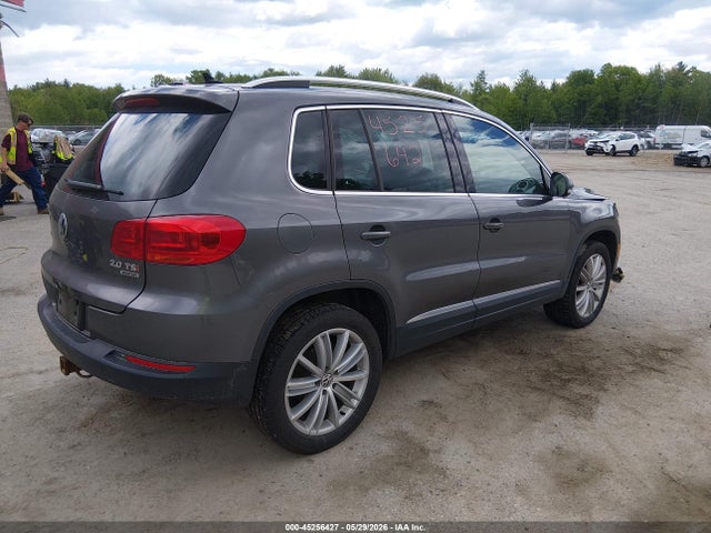 Продажа на аукционе авто 2015 Volkswagen Tiguan Se, vin: WVGBV7AX7FW560145, номер лота: 45256427