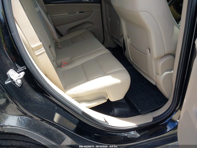 1C4RJFAGXLC406258 Jeep Grand Cherokee Laredo E 4x4