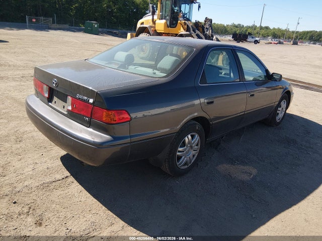 45256480 :رقم المزاد ، JT2BF22K210297185 vin ، 2001 Toyota Camry Le V6 مزاد بيع