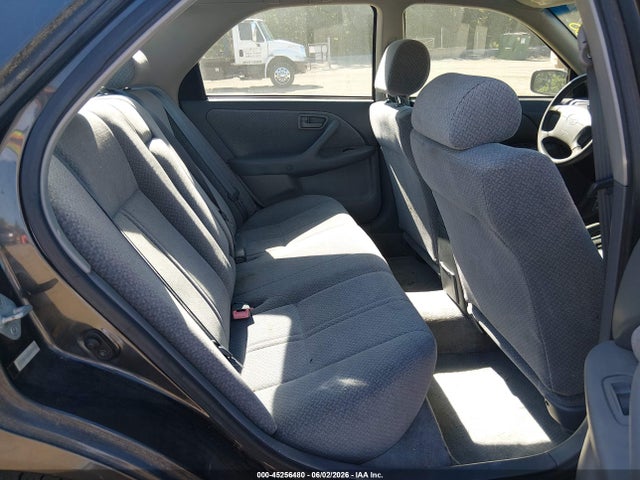 45256480 :رقم المزاد ، JT2BF22K210297185 vin ، 2001 Toyota Camry Le V6 مزاد بيع