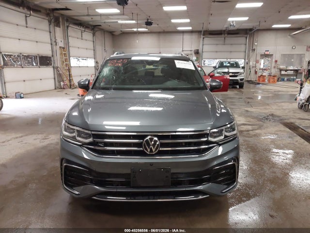 Продажа на аукционе авто 2022 Volkswagen Tiguan 2.0t Sel R-line, vin: 3VV4B7AX0NM147280, номер лота: 45256556