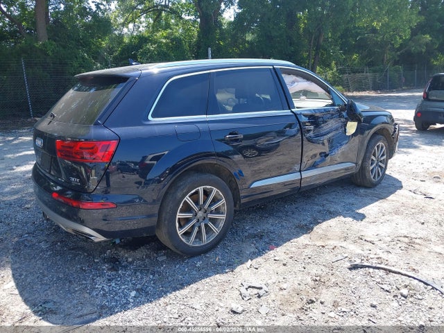 Audi Q7 3.0t Premium 2017 WA1LAAF73HD028720 Image 4