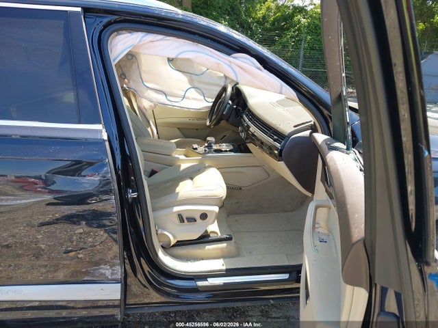 Audi Q7 3.0t Premium 2017 WA1LAAF73HD028720 Image 5