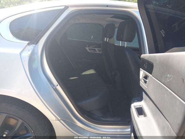 45256662 :رقم المزاد ، SAJBD4BN0HCY32463 vin ، 2017 Jaguar Xf 20d Premium مزاد بيع