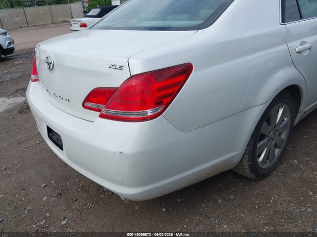 Продажа на аукционе авто 2005 Toyota Avalon Xls, vin: 4T1BK36B75U023851, номер лота: 45256672