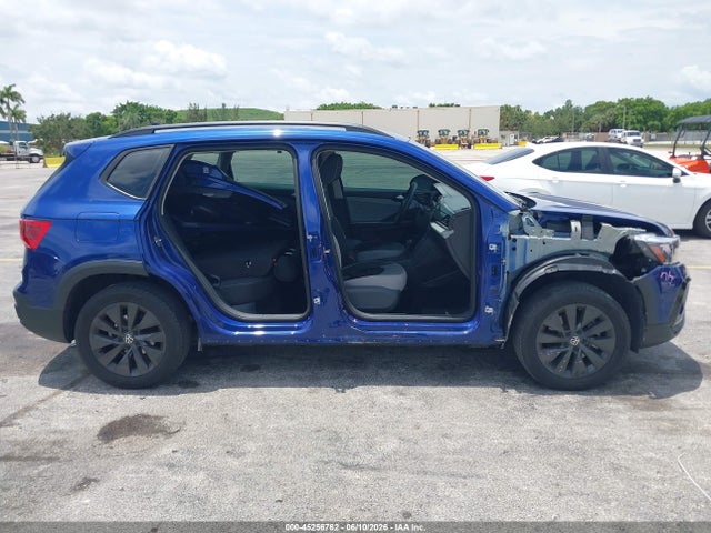 45256762 :رقم المزاد ، 3VVCX7B20PM369885 vin ، 2023 Volkswagen Taos 1.5t S مزاد بيع