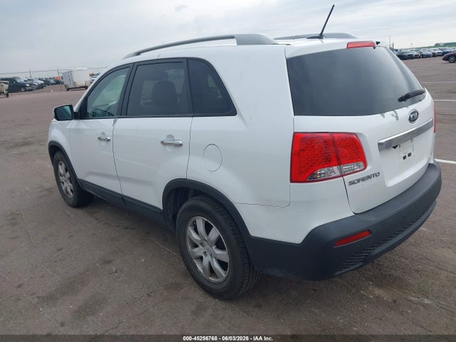 2011 Kia Sorento Lx მანქანა იყიდება აუქციონზე, vin: 5XYKT3A16BG147252, აუქციონის ნომერი: 45256768