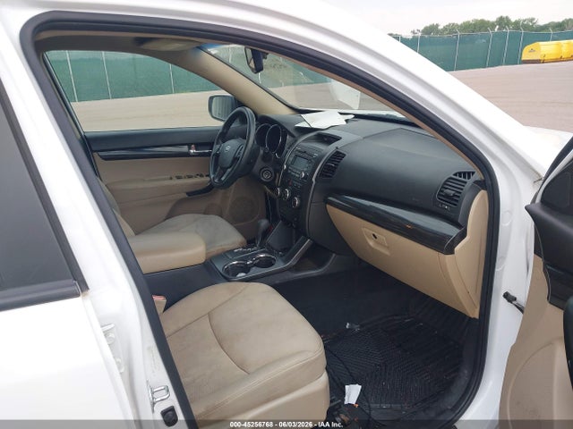 2011 Kia Sorento Lx მანქანა იყიდება აუქციონზე, vin: 5XYKT3A16BG147252, აუქციონის ნომერი: 45256768