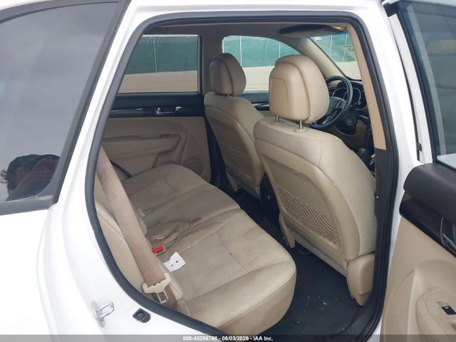 2011 Kia Sorento Lx მანქანა იყიდება აუქციონზე, vin: 5XYKT3A16BG147252, აუქციონის ნომერი: 45256768