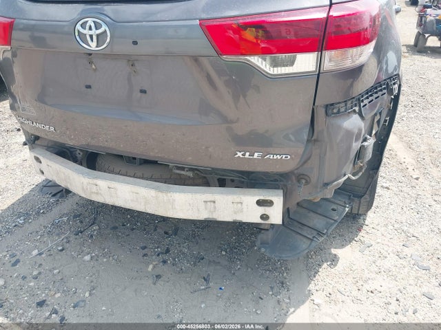 45256803 :رقم المزاد ، 5TDJZRFH4KS943536 vin ، 2019 Toyota Highlander Xle مزاد بيع