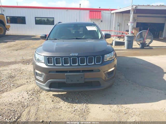 3C4NJCAB2JT405608 Jeep Compass Sport Fwd