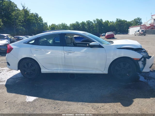 Продажа на аукционе авто 2018 Honda Civic Lx, vin: 19XFC2F59JE023463, номер лота: 45256902