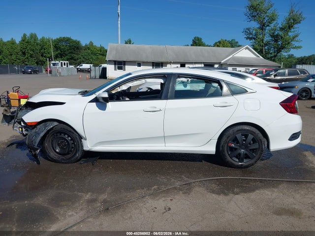 Продажа на аукционе авто 2018 Honda Civic Lx, vin: 19XFC2F59JE023463, номер лота: 45256902