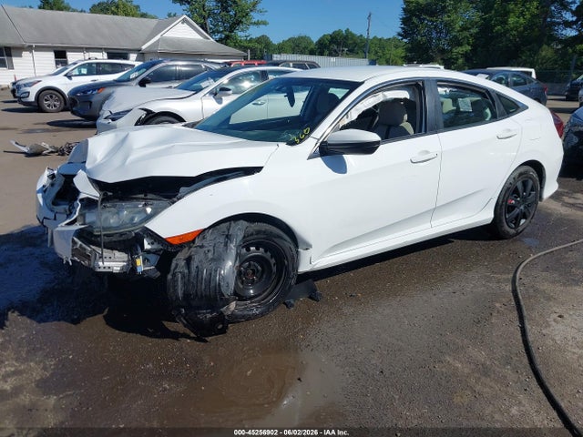 Продажа на аукционе авто 2018 Honda Civic Lx, vin: 19XFC2F59JE023463, номер лота: 45256902