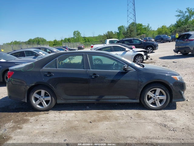 2014 Toyota Camry Se მანქანა იყიდება აუქციონზე, vin: 4T1BF1FK0EU461586, აუქციონის ნომერი: 45256915