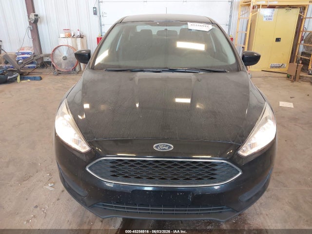 45256916 :رقم المزاد ، 1FADP3F22JL300474 vin ، 2018 Ford Focus Se مزاد بيع