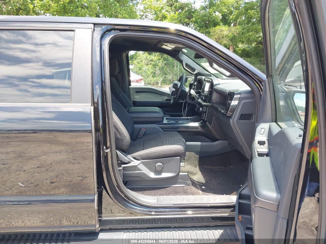 1FTEW1EP5NFC03597 Ford F-150 Xl