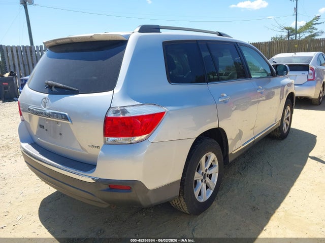 Продажа на аукционе авто 2012 Toyota Highlander Se V6, vin: 5TDBK3EH9CS123414, номер лота: 45256994