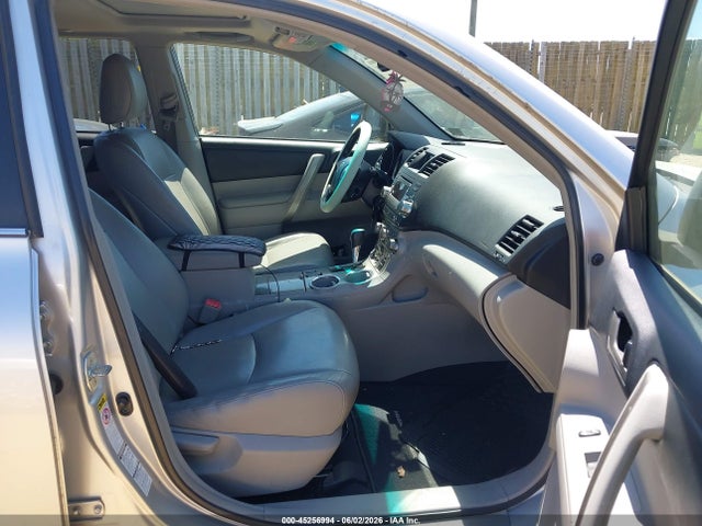 Продажа на аукционе авто 2012 Toyota Highlander Se V6, vin: 5TDBK3EH9CS123414, номер лота: 45256994