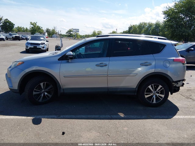 45257009 :رقم المزاد ، 2T3RFREV6HW559414 vin ، 2017 Toyota Rav4 Xle مزاد بيع