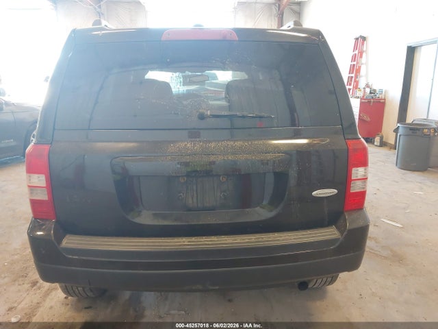 2017 Jeep Patriot Latitude 4x4 მანქანა იყიდება აუქციონზე, vin: 1C4NJRFB9HD174668, აუქციონის ნომერი: 45257018