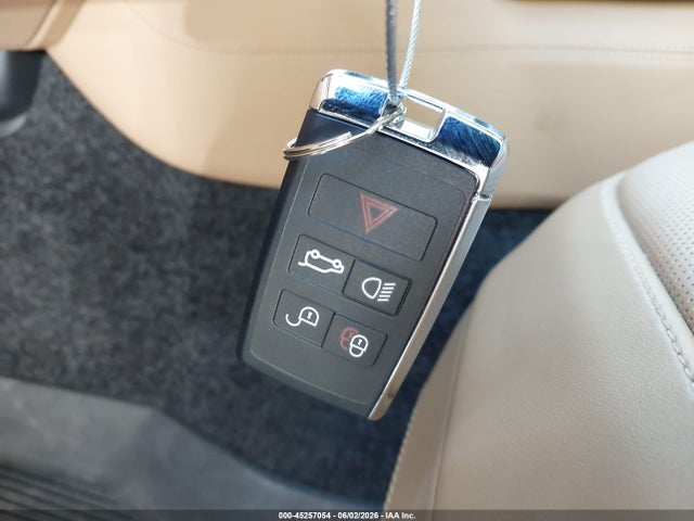 SALKPBE92SA289900 Land Rover Range Rover P530 Se 7 Seat