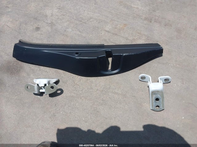 Aukcja sprzedaży 2016 Toyota Rav4 Le, vin: JTMZFREVXGJ096724, numer aukcji: 45257064