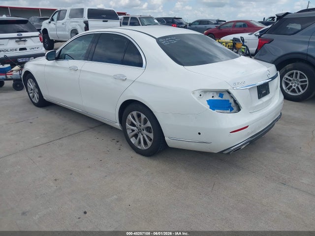 Mercedes-Benz E 300 2019 WDDZF4JB8KA573017 Image 3