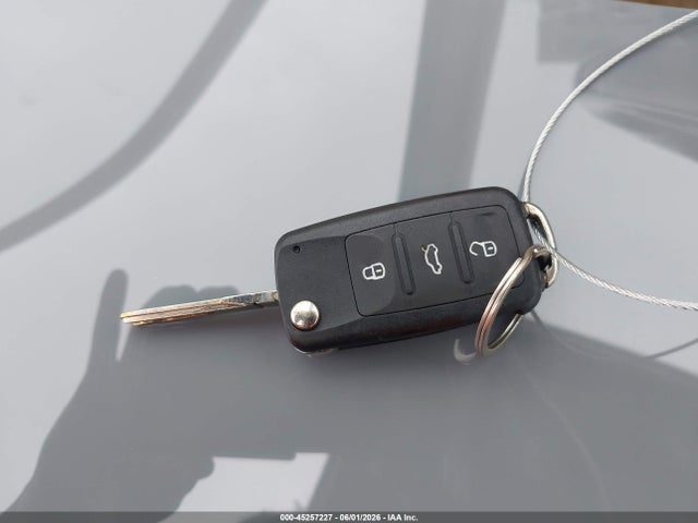 Продаж на аукціоні авто 2014 Volkswagen Passat 1.8t Wolfsburg Edition, vin: 1VWAS7A38EC106053, номер лоту: 45257227