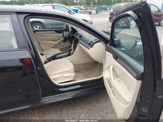 Продаж на аукціоні авто 2014 Volkswagen Passat 1.8t Wolfsburg Edition, vin: 1VWAS7A38EC106053, номер лоту: 45257227
