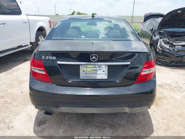 Продажа на аукционе авто 2012 Mercedes-benz C 250 Sport, vin: WDDGF4HB5CR203062, номер лота: 45257232