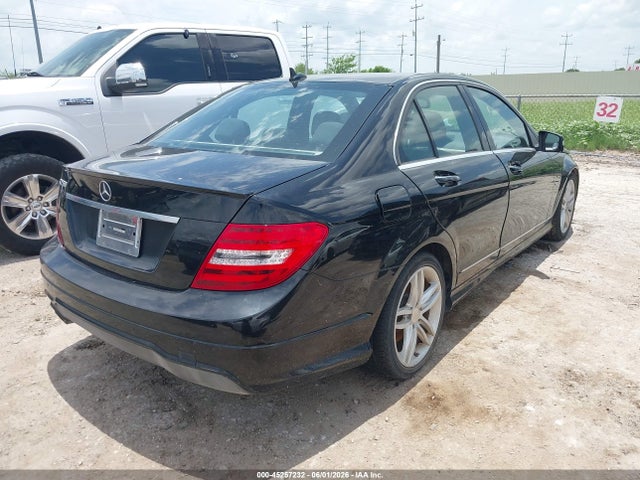 Продажа на аукционе авто 2012 Mercedes-benz C 250 Sport, vin: WDDGF4HB5CR203062, номер лота: 45257232