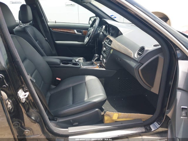 Продажа на аукционе авто 2012 Mercedes-benz C 250 Sport, vin: WDDGF4HB5CR203062, номер лота: 45257232