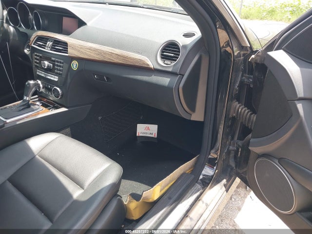 Продажа на аукционе авто 2012 Mercedes-benz C 250 Sport, vin: WDDGF4HB5CR203062, номер лота: 45257232