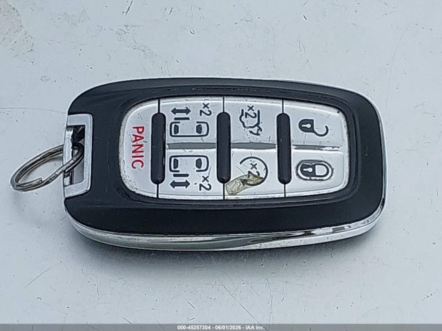 Chrysler Pacifica Hybrid Limited 2023 2C4RC1S74PR503013 Image 11