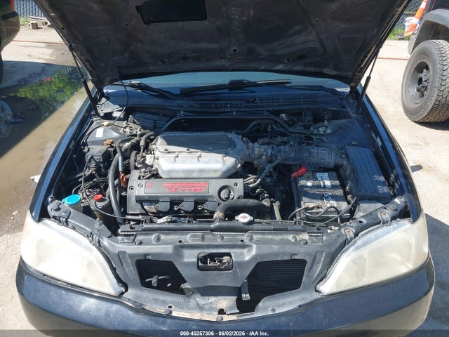 Продажа на аукционе авто 2000 Acura Tl 3.2, vin: 19UUA5661YA033166, номер лота: 45257306