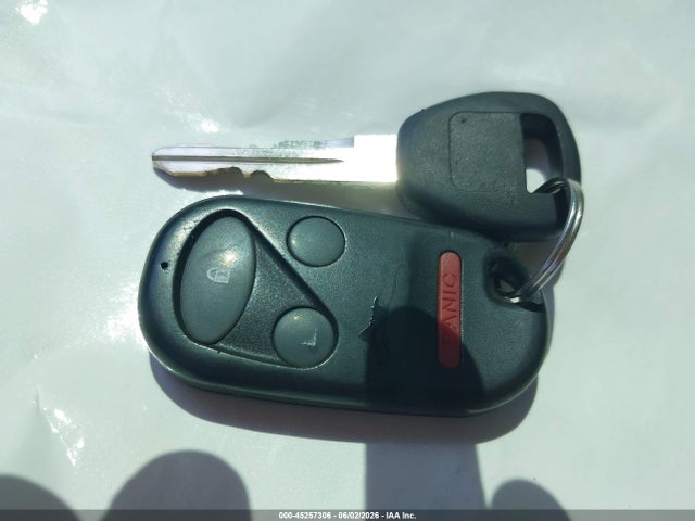 Продажа на аукционе авто 2000 Acura Tl 3.2, vin: 19UUA5661YA033166, номер лота: 45257306