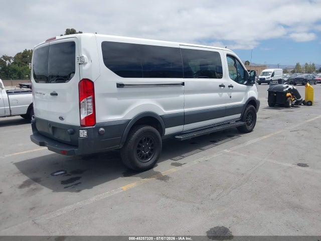 Ford Transit-350 Xl 2018 1FBZX2YM7JKA69008 Image 4