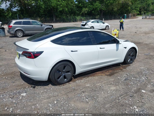 45257368 :رقم المزاد ، 5YJ3E1EBXNF328579 vin ، 2022 Tesla Model 3 Long Range Dual Motor All-wheel Drive مزاد بيع
